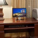Holiday Inn Express Madera By Ihg 