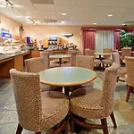 Holiday Inn Express Madera By Ihg 