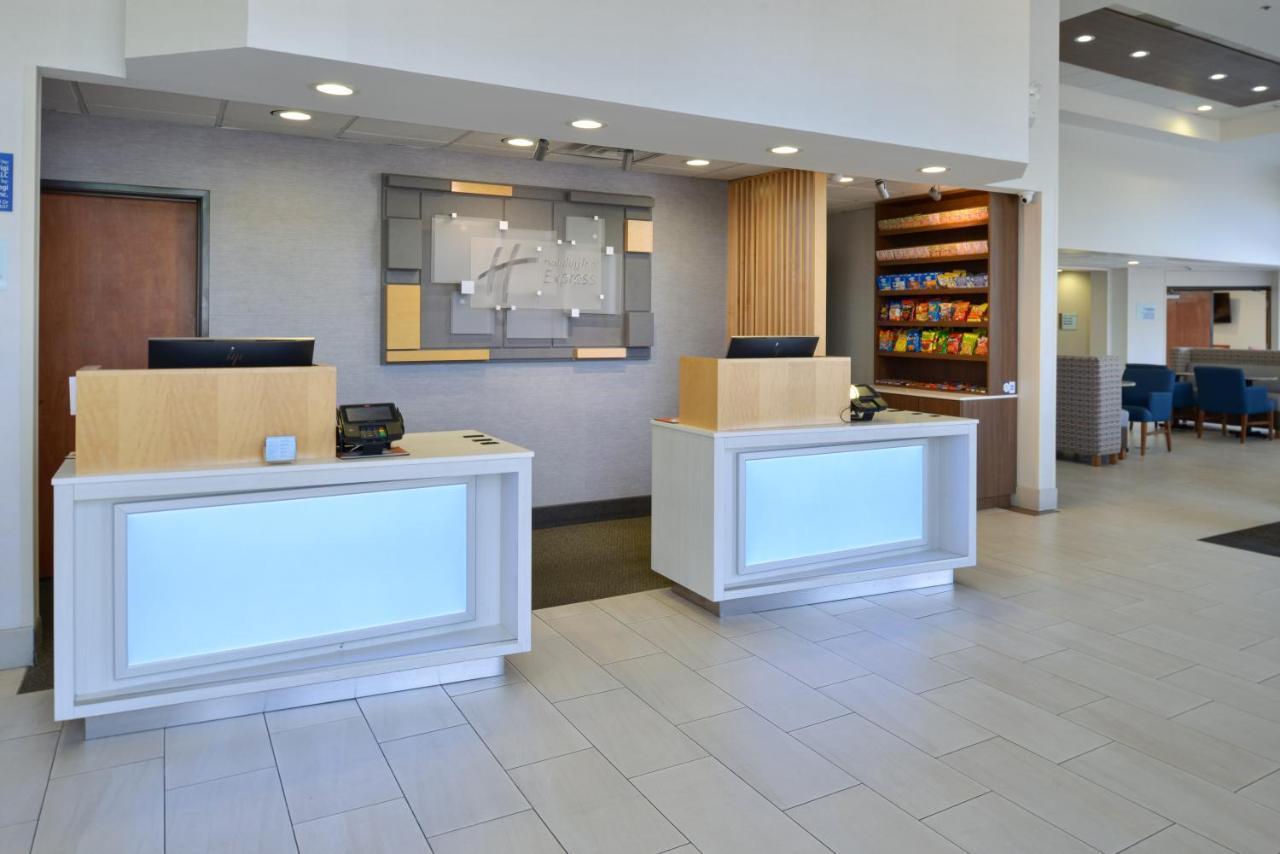 Express By Ihg Hotel 3*