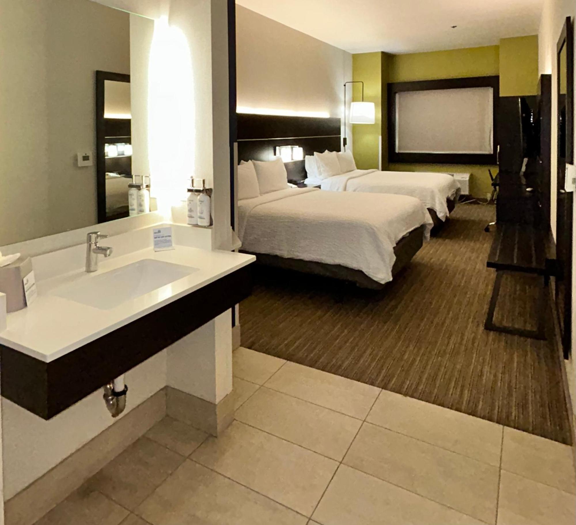 Express By Ihg Hotel Madera