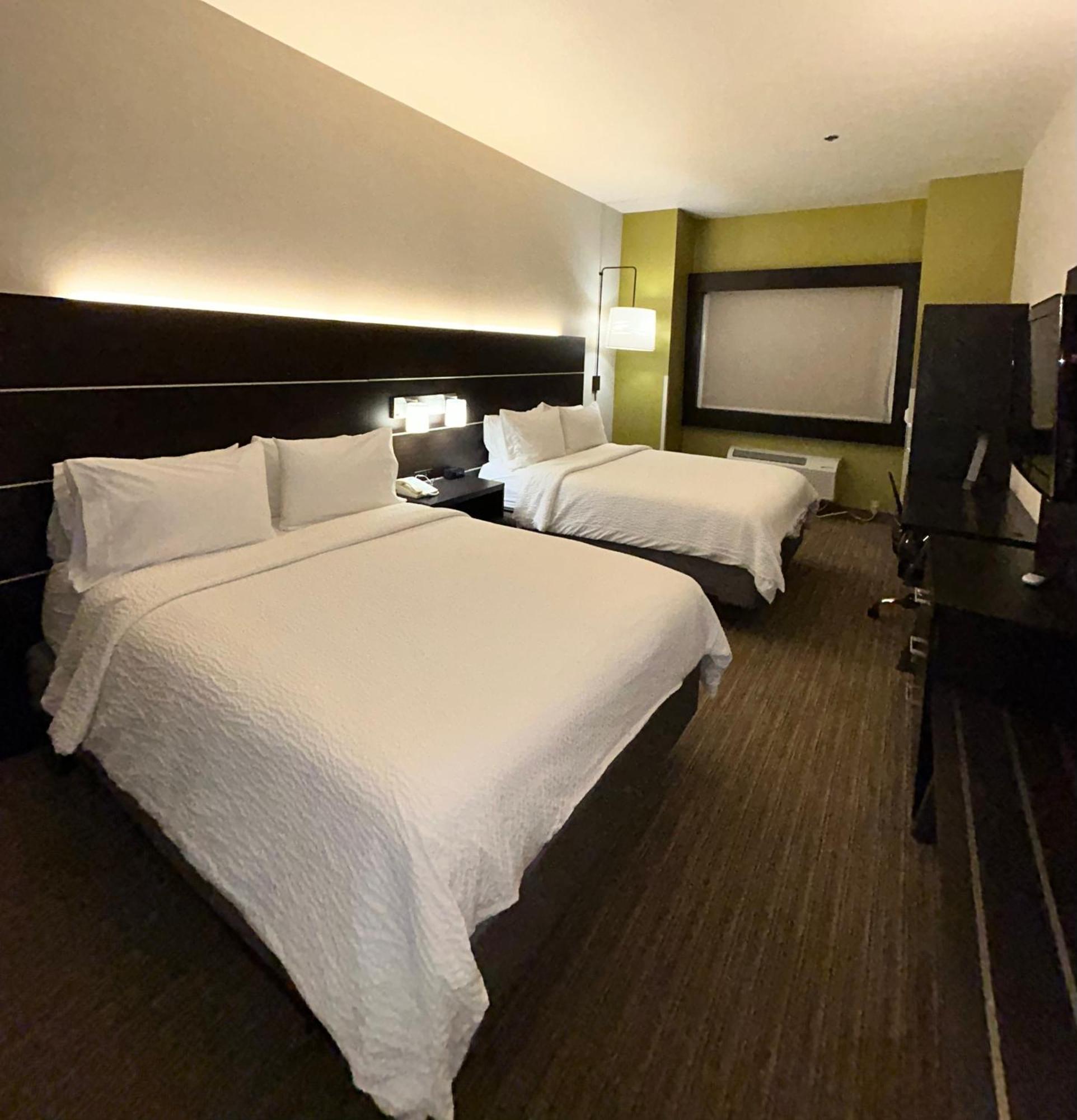 Hotel Express By Ihg Madera