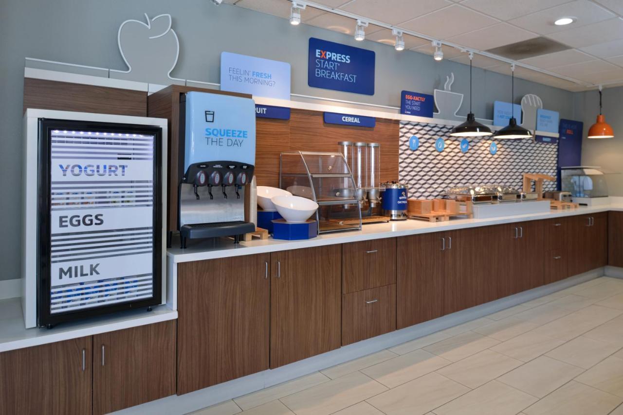 Express By Ihg Hotel 3*