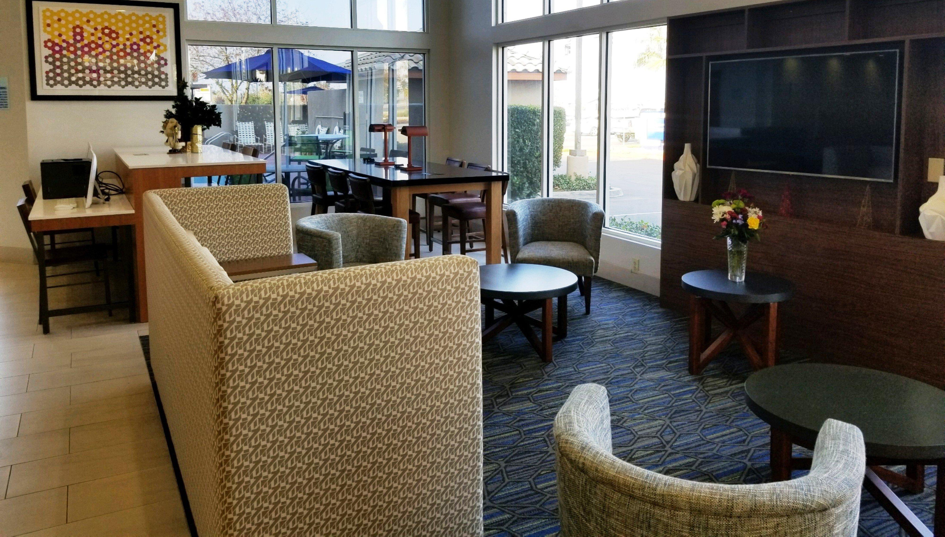 Express By Ihg Madera