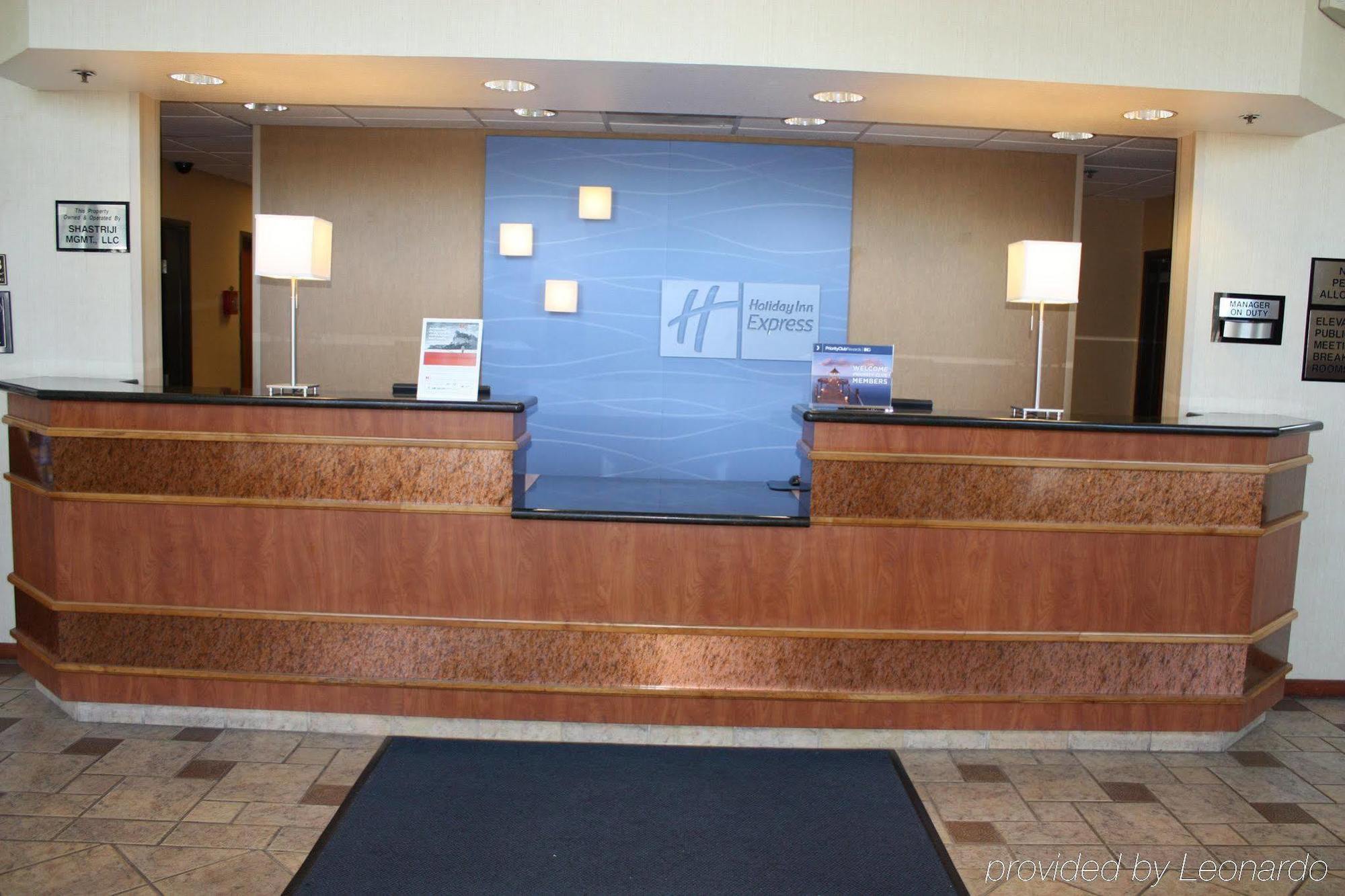 Express By Ihg Madera