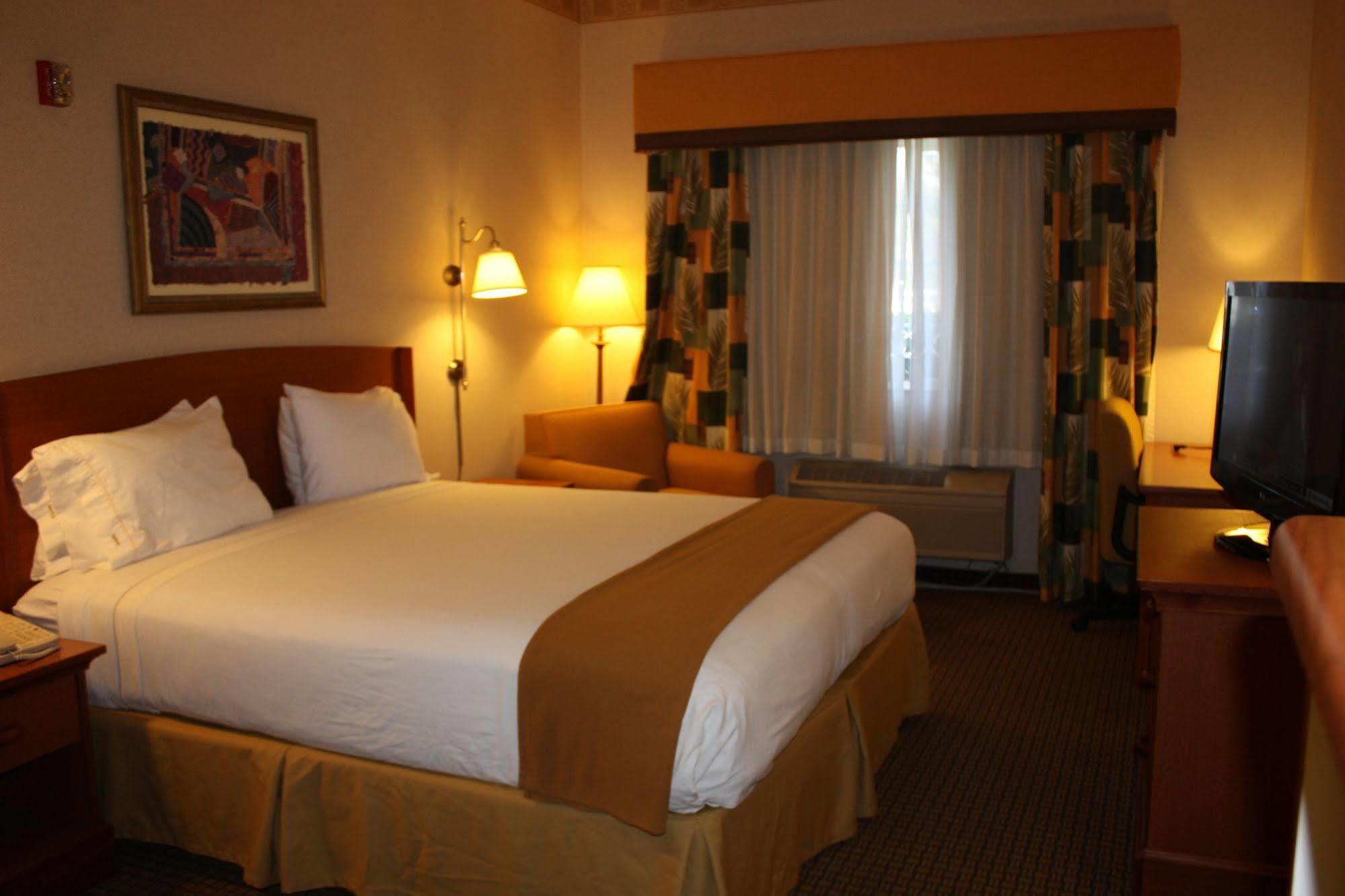 Hotel Express By Ihg